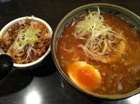 「こってり醤油ラーメン feat. 豚辛めし」@中華ソバ 櫻坂の写真