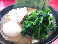 「味玉ラーメン＋ホウレンソウ」@武蔵家直系 ぼうそう家の写真