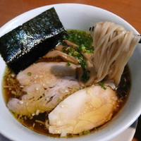 「醤油らぁ麺 700円」@麺や維新の写真
