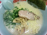 「プレミアム塩豚骨　780円」@山岡家 狭山店の写真