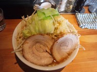 「剣ラーメン(ヤサイ、ニンニク)￥700＋大盛り￥50」@麺屋 騎士の写真