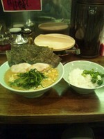 「らーめんｶﾀﾒｺｲﾒ750円＋のり50円」@横浜家系ラーメン 家家家 錦糸町店の写真