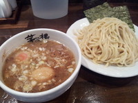 「特製つけ麺（中盛３００ｇ）９００円」@麺屋 茅根の写真