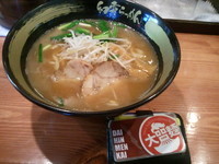 「ラーメン（780円）」@うまい肉と麺の店 ヨネ家の写真