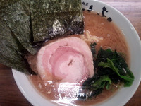 「らーめん(650円)」@横浜家系 麺屋はやぶさの写真