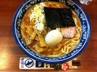 「燻玉ラーメン」@兎に角 松戸店の写真