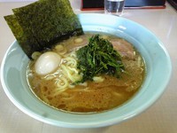 「ラーメン中+味付玉子」@真鍋家の写真