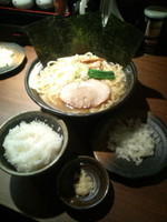 「らーめん大盛り（300ｇ）680円＋小ﾗｲｽ」@麺家 ぶらいとんの写真