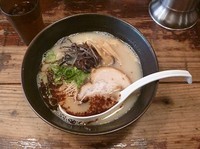 「極みとんこつ」@えるびす 東口店の写真