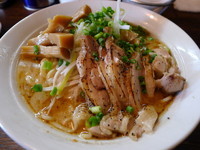 「【11月限定】鶏塩そば＋中盛り　750＋100＝850円」@伝家 志木店の写真