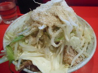 「ラーメン（ヤサイ・ニンニク少なめ・シチュー）＋チーズ」@ラーメン二郎 府中店の写真