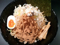 「しじみインパクト(850円)」@しじみらーめん 新宿歌舞伎町店の写真