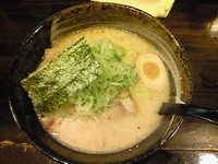 「げんこつラーメン（ねぎ増し）650円」@新名古屋名物 絆の写真