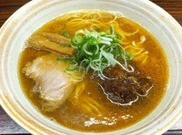 「煮干らーめん (650円)」@らーめん 会 神戸本店の写真