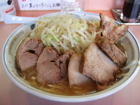 「小豚入りらーめん」@麺屋 桐龍の写真