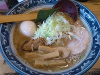 「濃厚狼煙らーめん￥730＋味玉￥100＋刻み葱￥100」@狼煙 〜NOROSHI〜の写真