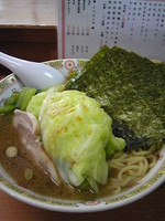 「のりキャベツラーメン中盛 ￥７００」@うえむらや 霧が丘店の写真