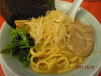 「正油豚骨ネギ 840円」@横浜家系ラーメン 清六家 小山店の写真