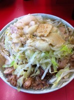 「小豚ラーメン（750円)ヤサイアブラ」@ラーメン二郎 中山駅前店の写真