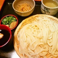 「ザルうどん+大盛り(480円+120円)」@足利うどんの写真