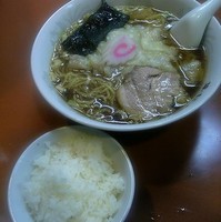 「ワンタンメン＋餃子(5コ)＋半ライス」@草むらの写真