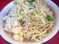 「大ラーメン（麺硬め、野菜、ニンニク、カラメ）」@ラーメン二郎 大宮店の写真