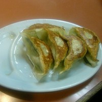 「餃子(5コ入)」@草むらの写真