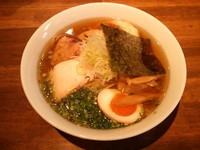 「鰮鶏醤油(700円)+ﾁｬｰｼｭｰ１枚増し(100円)」@喜元門 つくば研究学園店の写真