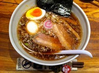 「博多中華ソバ（カタメ）＋半熟塩玉子」@博多一風堂 五反田店の写真