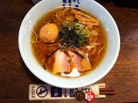 「鶏煮干しそば(細麺カタメ)+味付玉子」@東京煮干中華そば 三三㐂 大森の写真