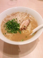 「廣島中華そば500円＋大盛り100円」@廣島中華そば  兎 上尾店の写真