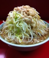 「小ラーメン(650円)ヤサイマシマシアブラ」@ラーメン二郎 中山駅前店の写真