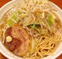 「濃厚ラーメン850円野菜大盛無料ニンニク」@麺や まるとも 浅草橋店の写真