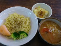 「【12月限定】トマトつけ麺￥850＋リゾット￥100」@伝家 志木店の写真