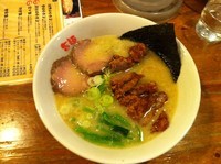 「熟成らあめん（塩）＋排骨」@本場中華麺店 旨麺の写真