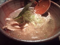 「塩らーめん（麺半分）」@麺酒場 でめきんの写真