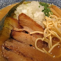 「au裏メニュー　650円」@麺屋 一燈の写真