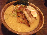 「らーめん＋焼き餃子」@北青山の写真