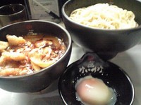 「つけめん中盛り3辛＋温玉（880円＋120円）」@極辛BLACKつけ麺 七代目けいすけの写真