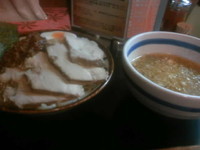 「うま辛つけ麺＋小豚」@山勝角ふじ 南流山店の写真