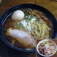 「濃厚魚介豚骨エビ風味他」@はりけんラーメンの写真