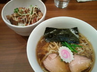 「手打ち中華そば」@ビーハイブ ゲンキノモトの写真