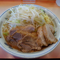 「小豚入りラーメン  750円」@麺屋 桐龍の写真