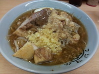 「ラーメン（麺半分・硬め）７５０円」@ラーメン富士丸 北浦和店の写真