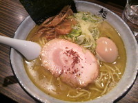 「味玉塩ラーメン（中盛）850円」@麺屋 利休の写真