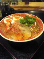 「激辛豚骨ラーメン」@味見鶏まるめんの写真