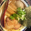 味玉ラーメン（￥９００）