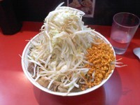 「大豚ラーメン、野菜増し、辛揚げ」@千里眼の写真