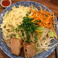 「汁なし油そば 750円」@ラーメン燈郎の写真