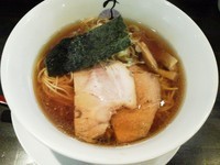 「醤油らーめん　細麺（140g）」@麺処 みどりの写真